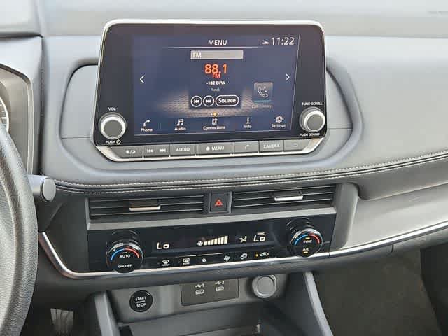 Used 2024 Nissan Rogue SV FWD image 21
