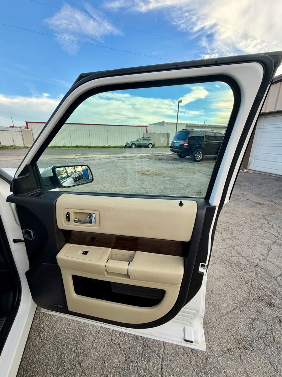 Used 2013 Ford Flex Limited w/ Trailer Tow Pkg Class III AWD/4WD image 16