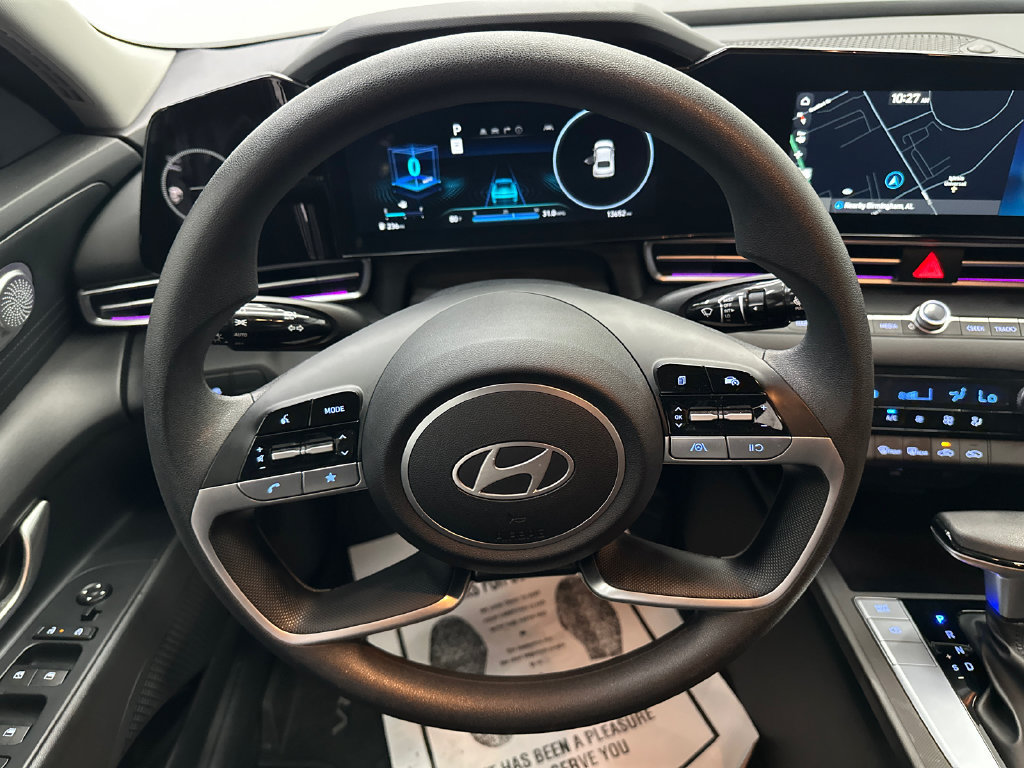 Used 2024 Hyundai Elantra SEL FWD image 22