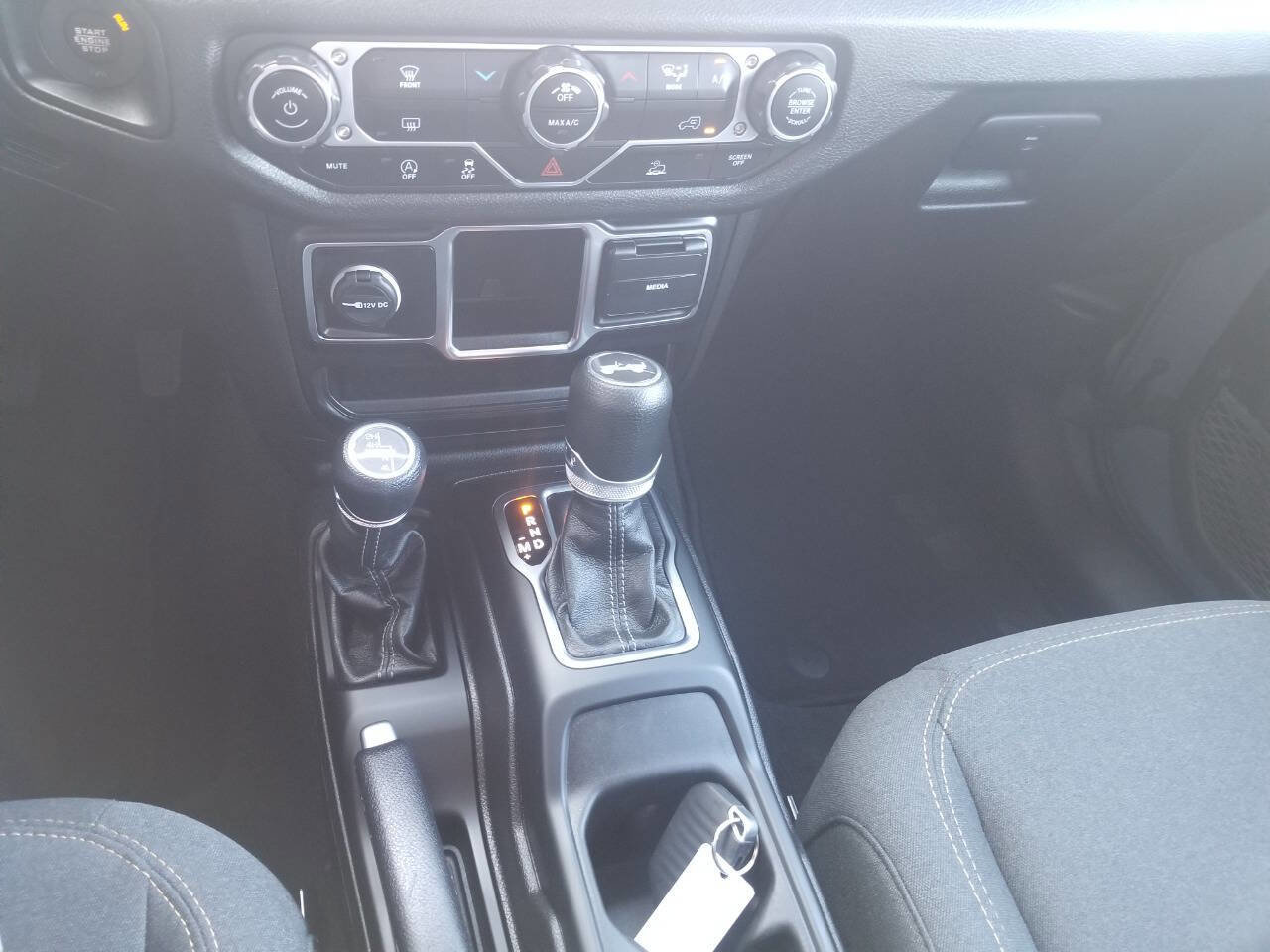 Certified 2024 Jeep Wrangler Unlimited Sport image 17