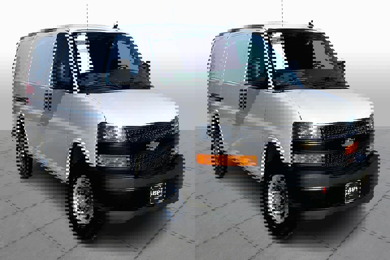 Used 2021 Chevrolet Express 2500 w/ Driver Convenience Package image 2