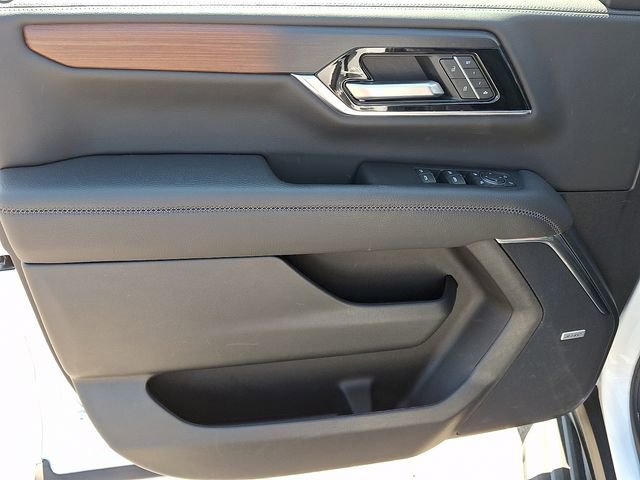 Used 2025 GMC Yukon Denali image 10