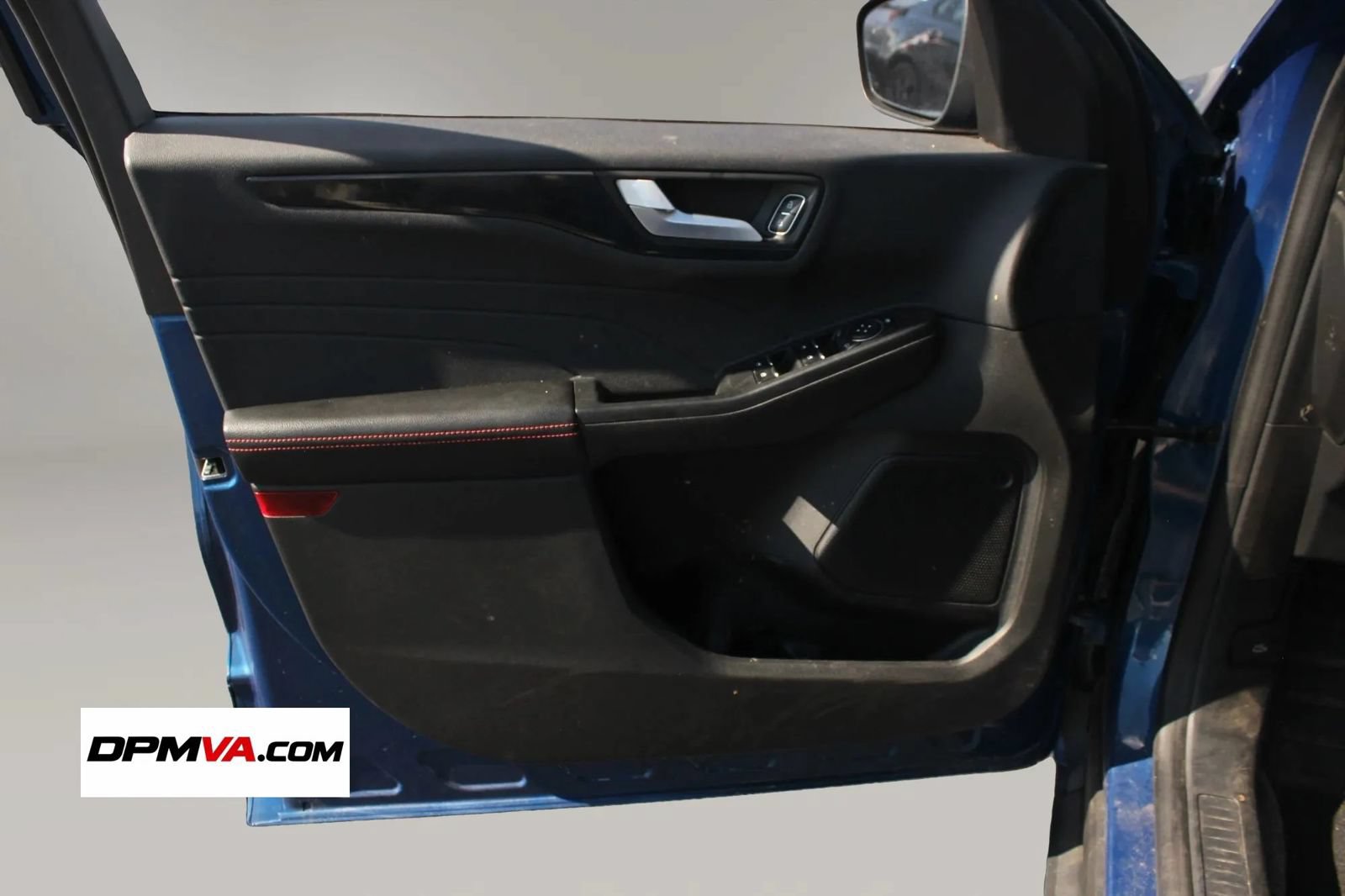 Used 2023 Ford Escape ST-Line w/ Equipment Group 301A FWD image 15