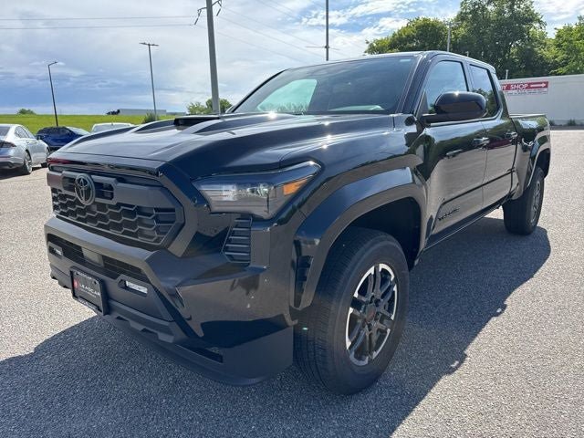 Used 2026 Toyota Tacoma TRD Sport AWD/4WD image 4