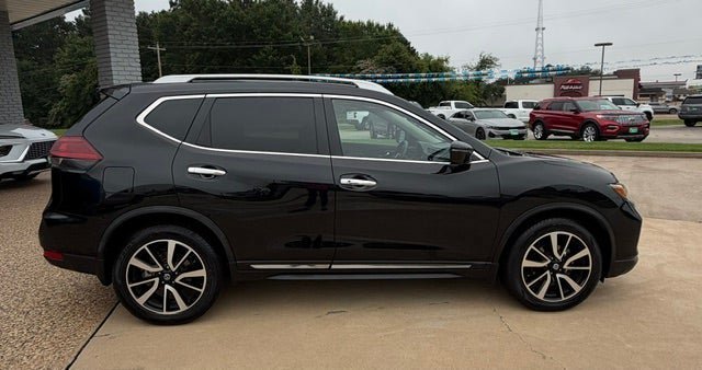 Used 2020 Nissan Rogue SL w/ Premium Package FWD image 2