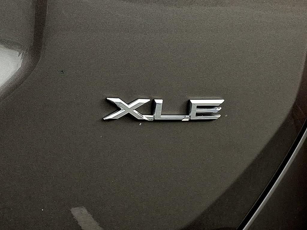Used 2026 Toyota RAV4 XLE Premium AWD/4WD image 10
