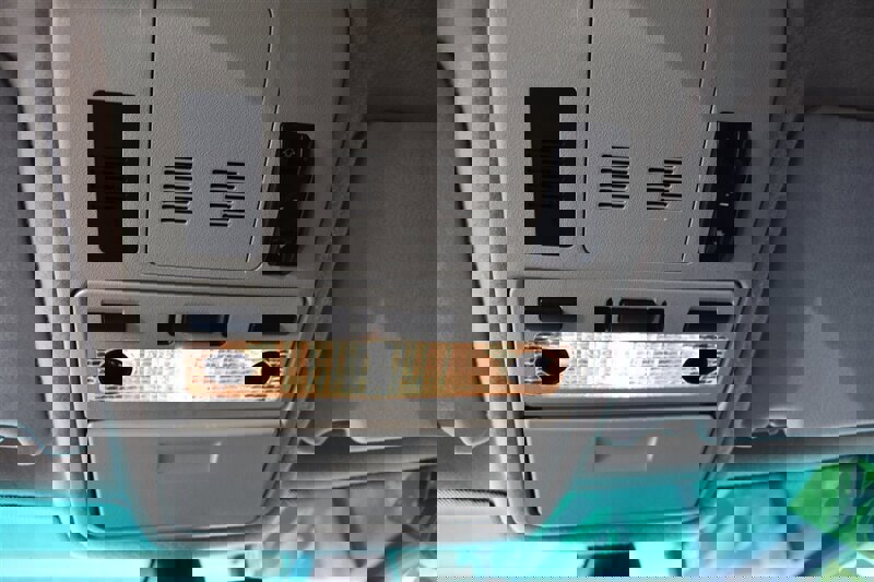 Used 2005 Land Rover Range Rover HSE image 36