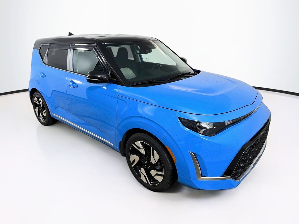 Used 2023 Kia Soul GT-Line FWD image 3