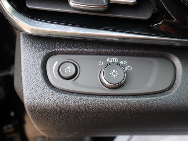Certified 2025 Buick Envista Sport Touring image 36