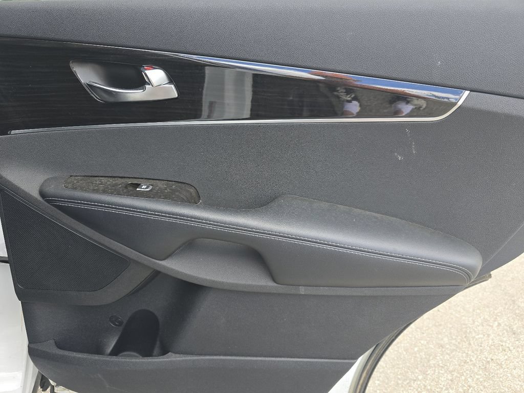 Used 2020 Kia Sorento EX FWD image 22