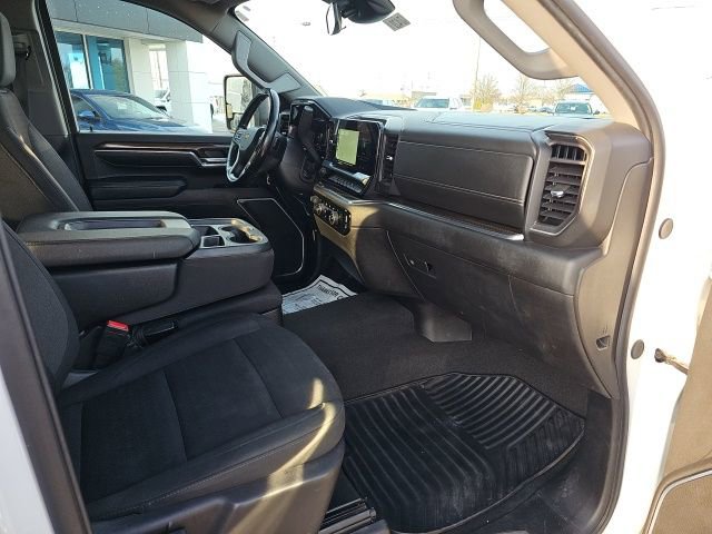 Used 2024 Chevrolet Silverado 2500 LT image 24