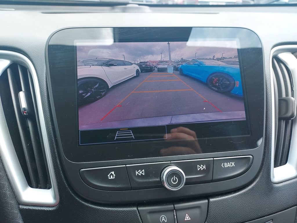 Used 2023 Chevrolet Malibu LT FWD image 23