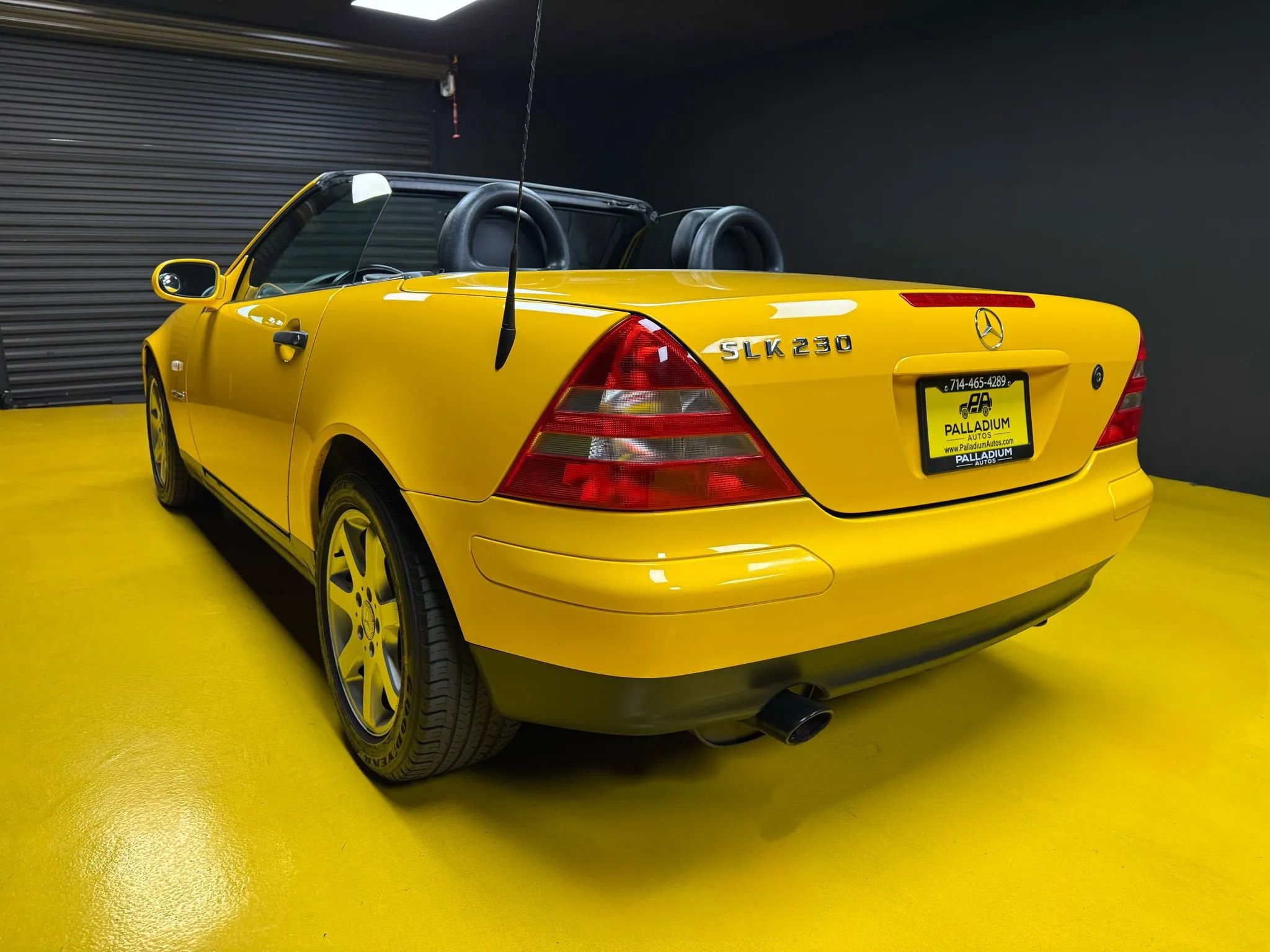 Used 1998 Mercedes-Benz SLK 230 image 4