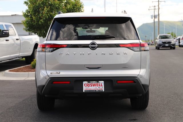 Used 2025 Nissan Pathfinder SV AWD/4WD image 4
