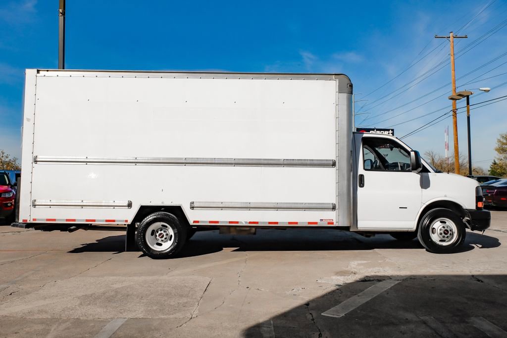 Used 2021 GMC Savana 3500 Extended w/ Power Convenience Package image 9