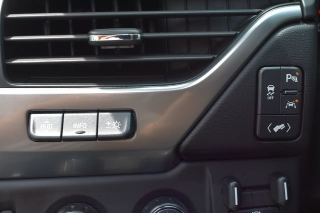 Used 2019 Chevrolet Tahoe Premier w/ RST 6.2L Performance Edition AWD/4WD image 7