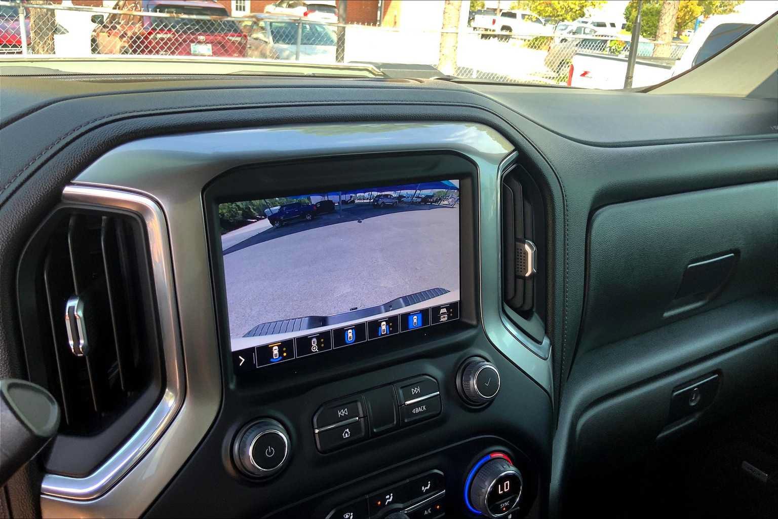 Used 2022 Chevrolet Silverado 2500 LTZ w/ LTZ Plus Package AWD/4WD image 25