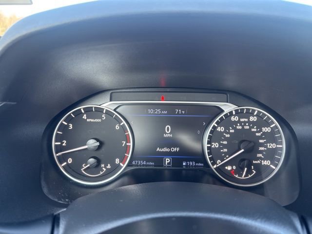 Used 2024 Nissan Altima 2.5 SV FWD image 12