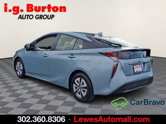 Used 2017 Toyota Prius Three FWD image 4