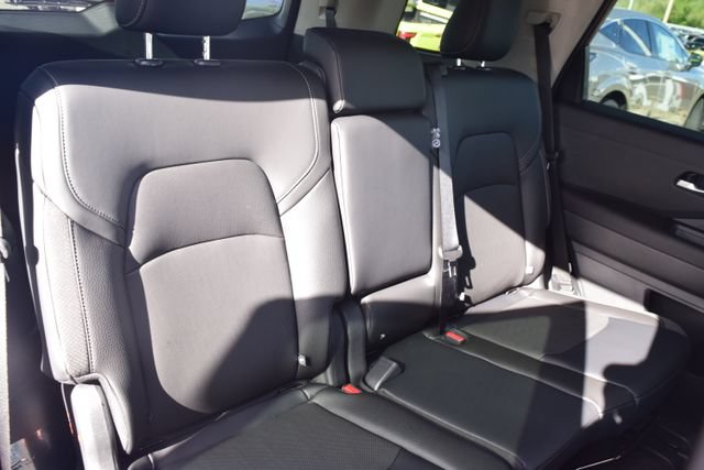 New 2026 Nissan Pathfinder SL AWD/4WD image 13