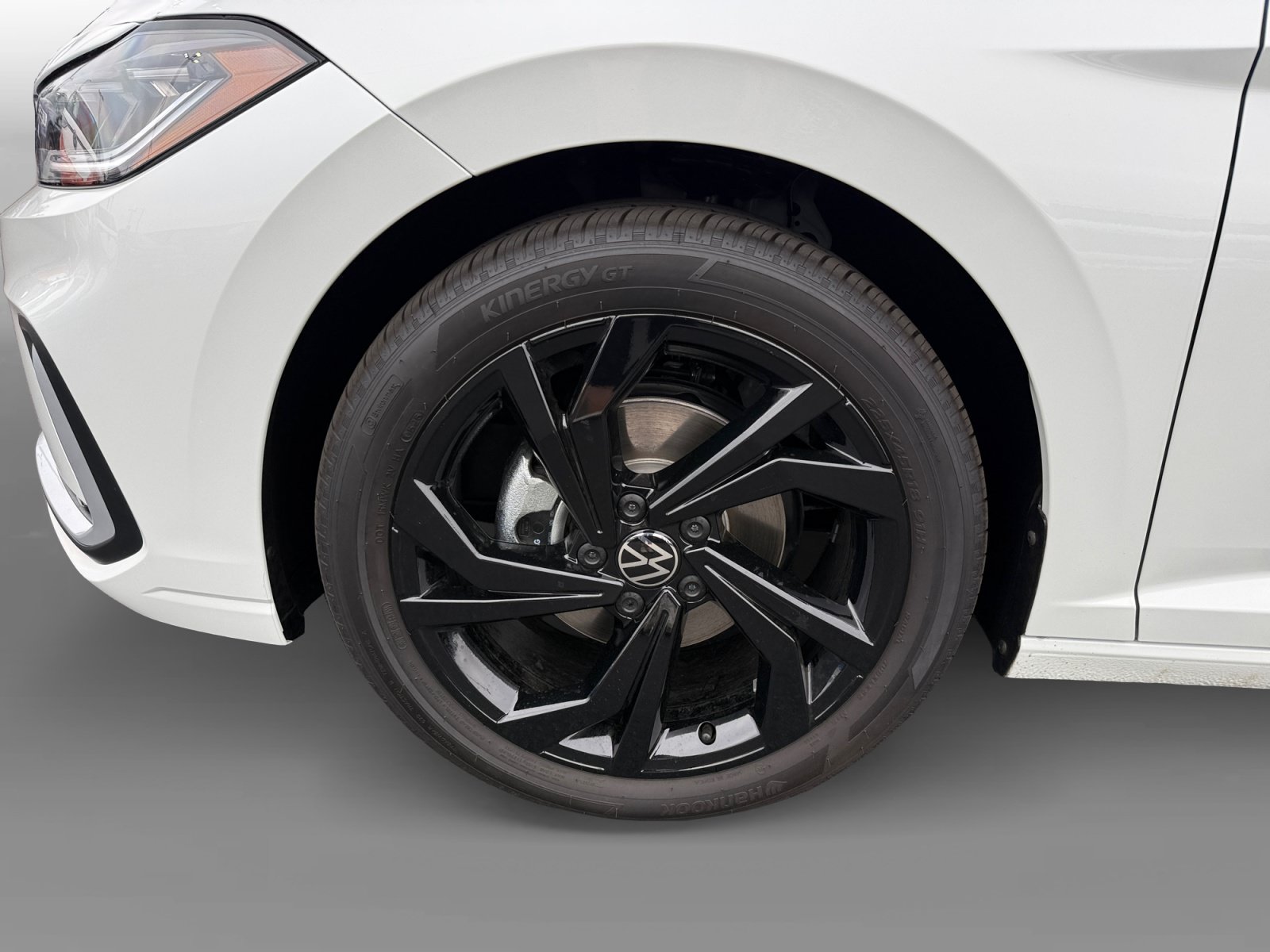New 2026 Volkswagen Jetta SE FWD image 9