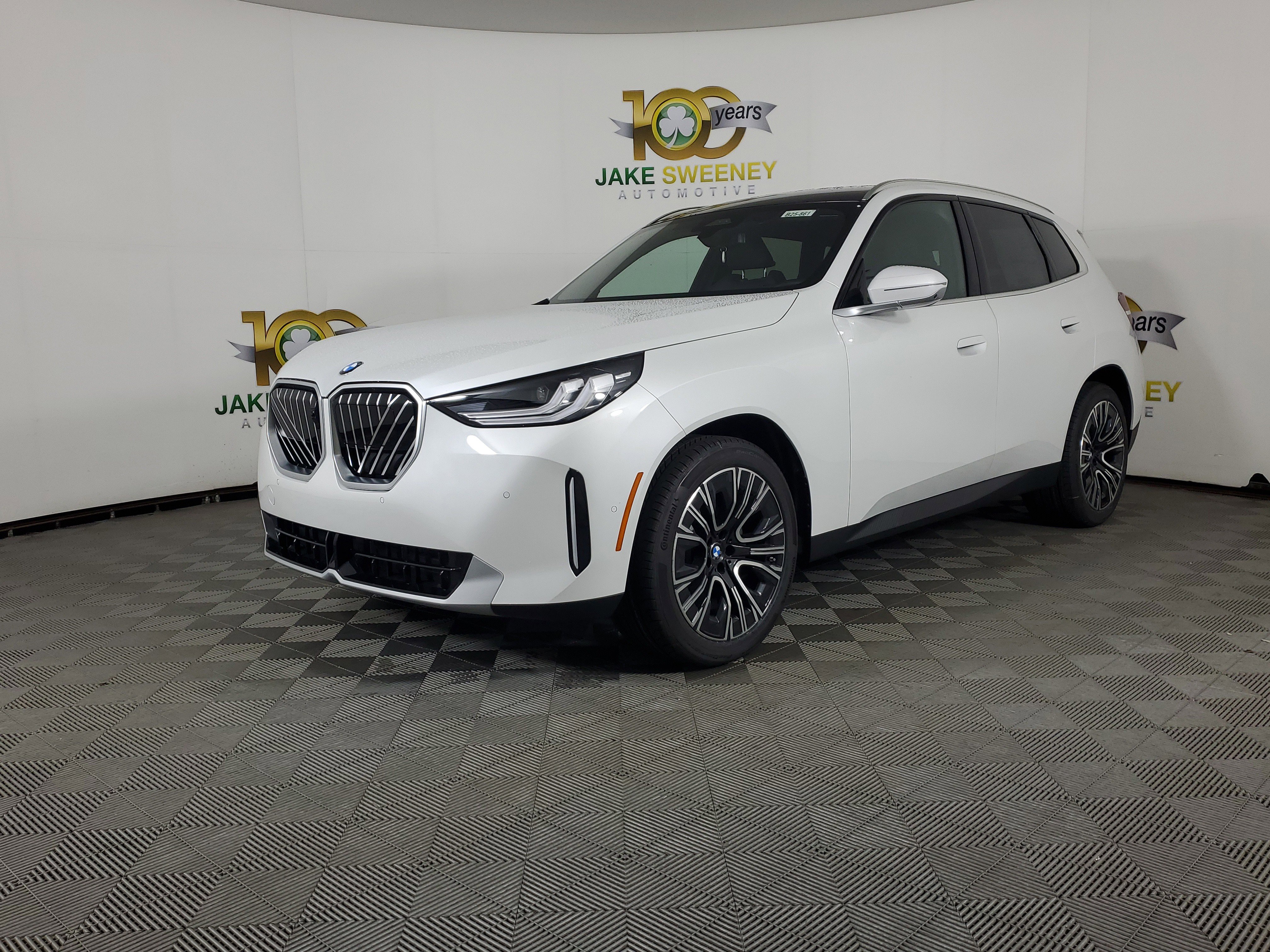 Certified 2025 BMW X3 xDrive30 AWD/4WD image 3