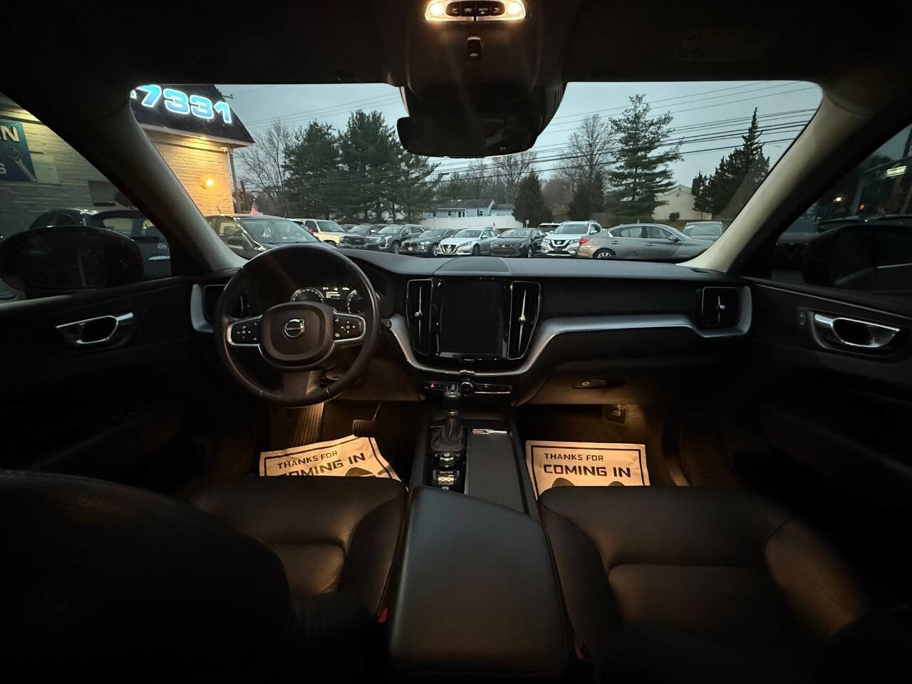 Used 2020 Volvo XC60 T6 Momentum AWD/4WD image 21