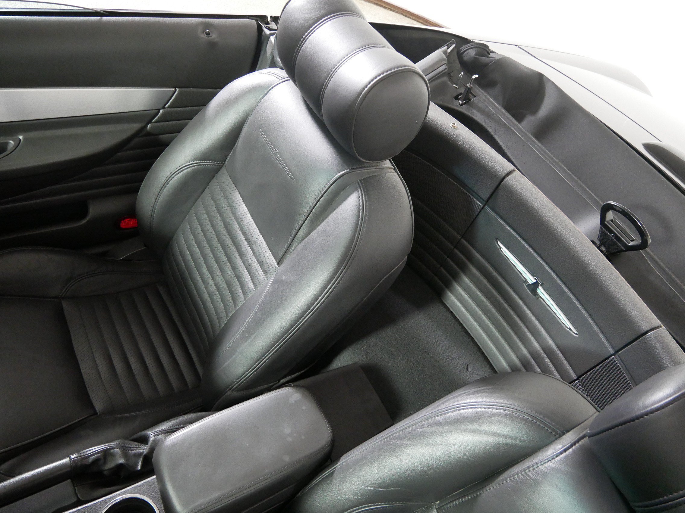 Used 2002 Ford Thunderbird RWD image 12