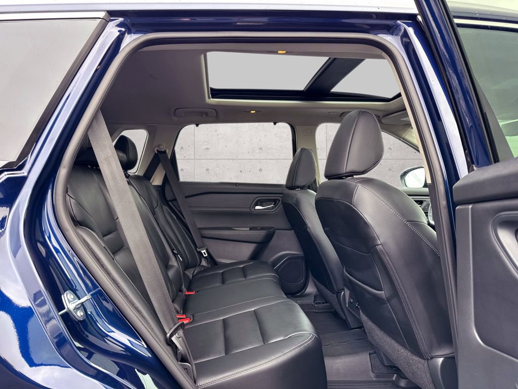 Used 2024 Nissan Rogue SL w/ SL Premium Package image 8