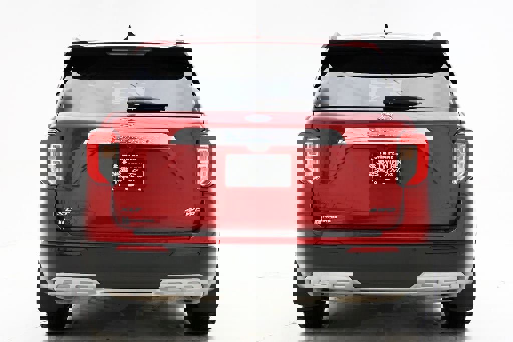 Used 2021 Ford Explorer XLT w/ Equipment Group 202A image 7