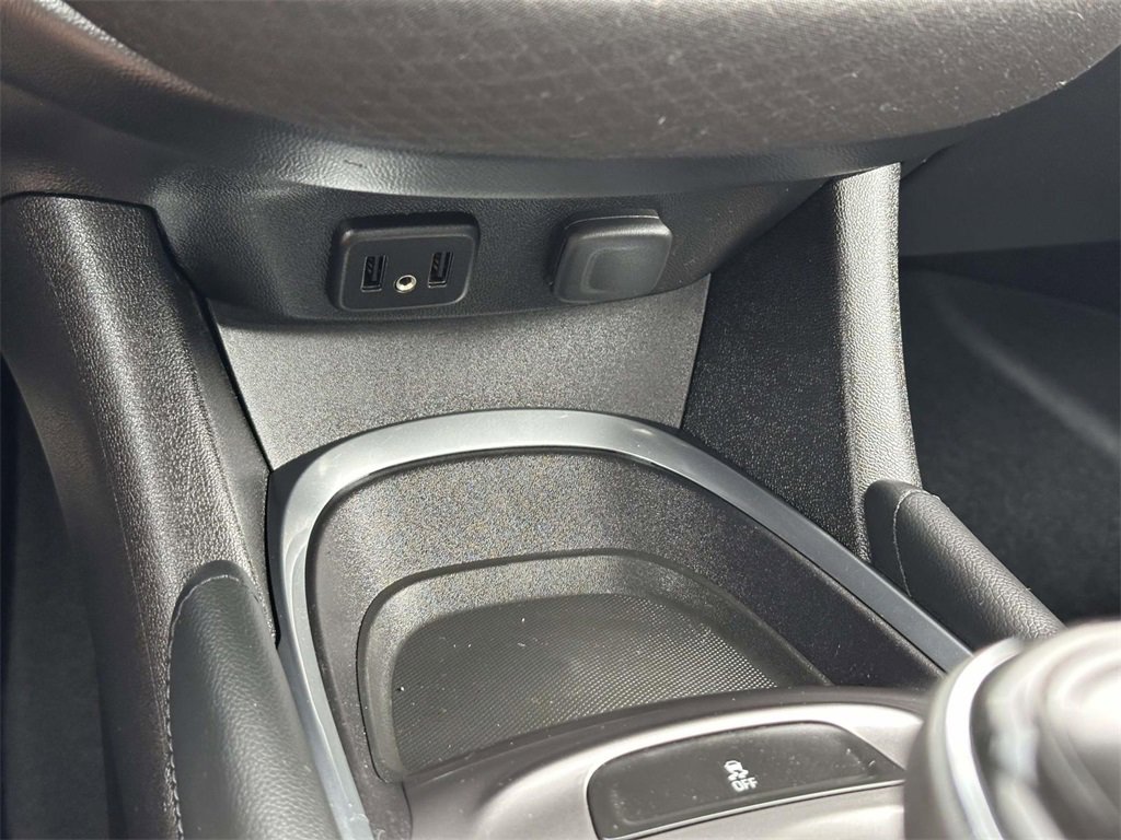 Used 2016 Chevrolet Malibu LT image 6