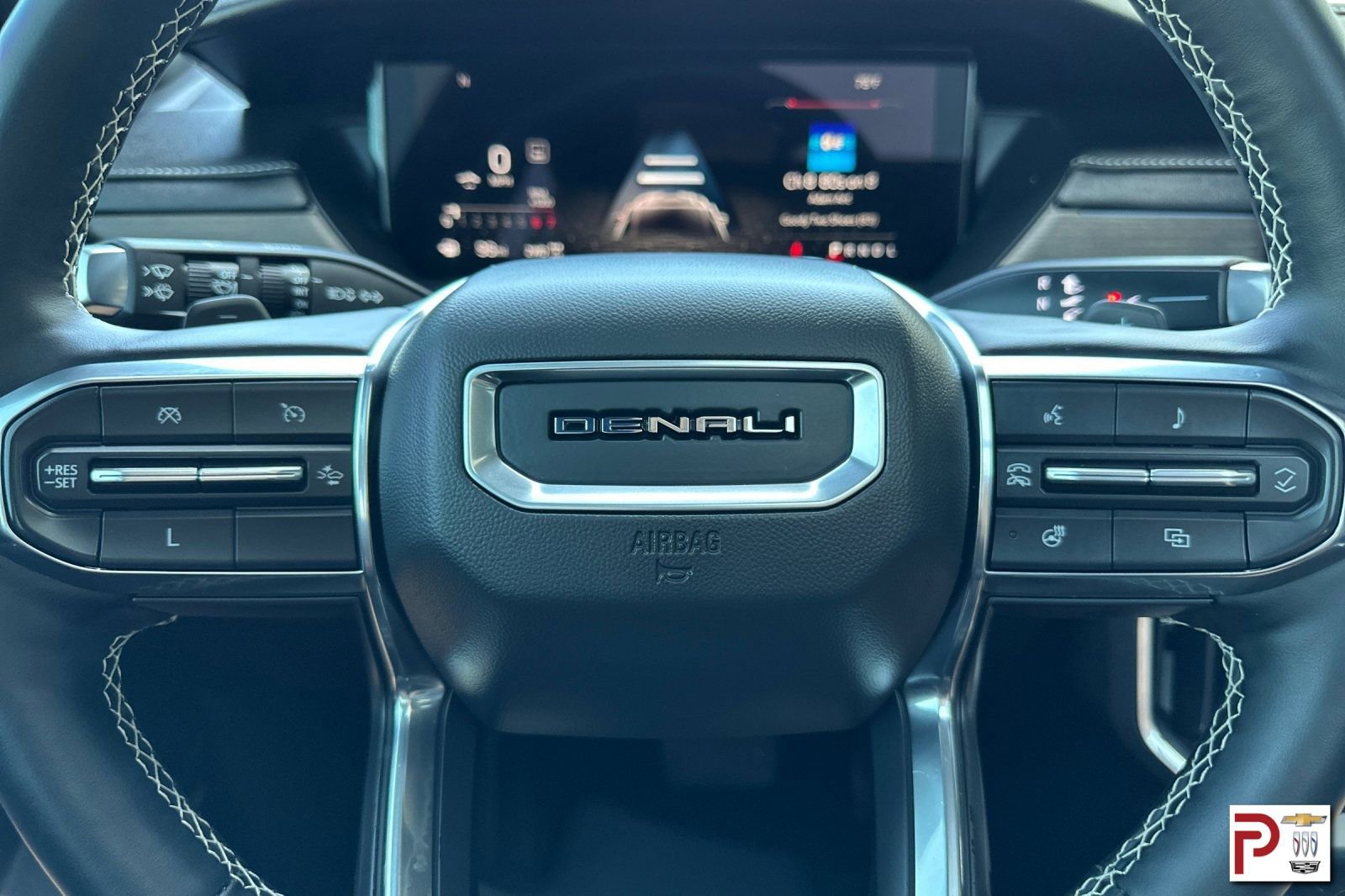 Used 2024 GMC Acadia Denali image 27