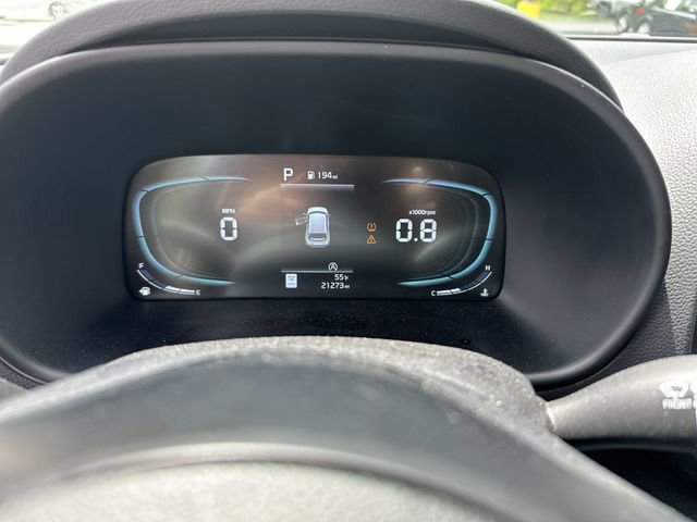 Used 2025 Kia Soul LX w/ LX Technology Package FWD image 11