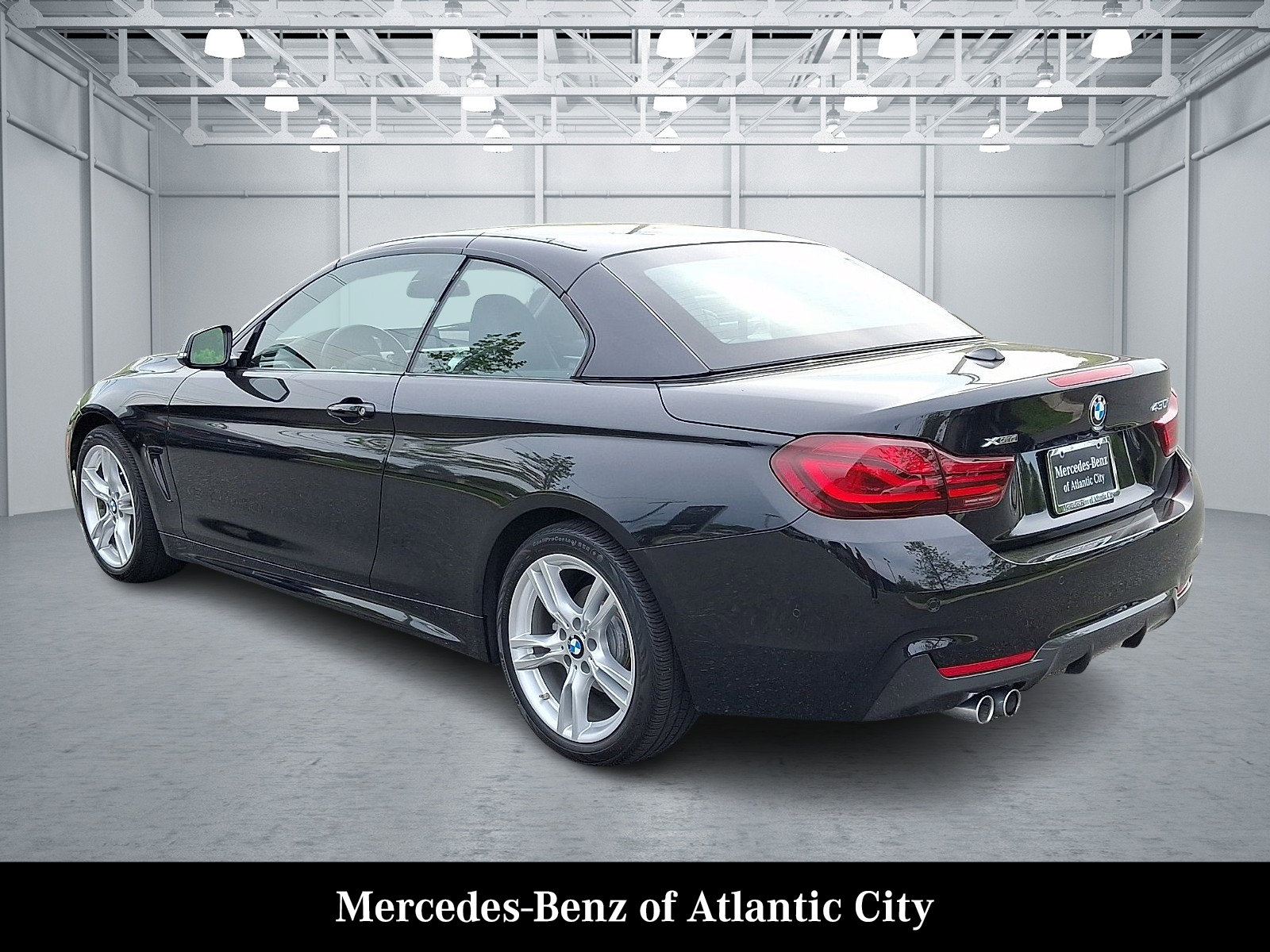 Used 2020 BMW 430i xDrive Convertible w/ M Sport Package AWD/4WD image 4