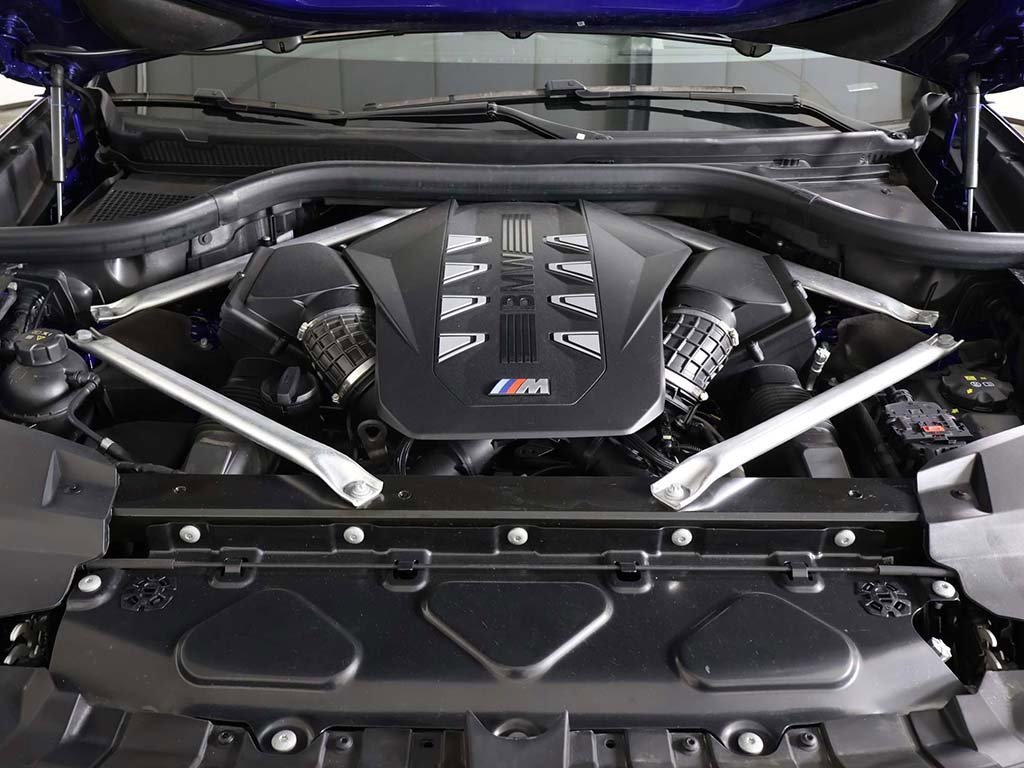 Used 2024 BMW X7 M60i w/ Executive Package image 28