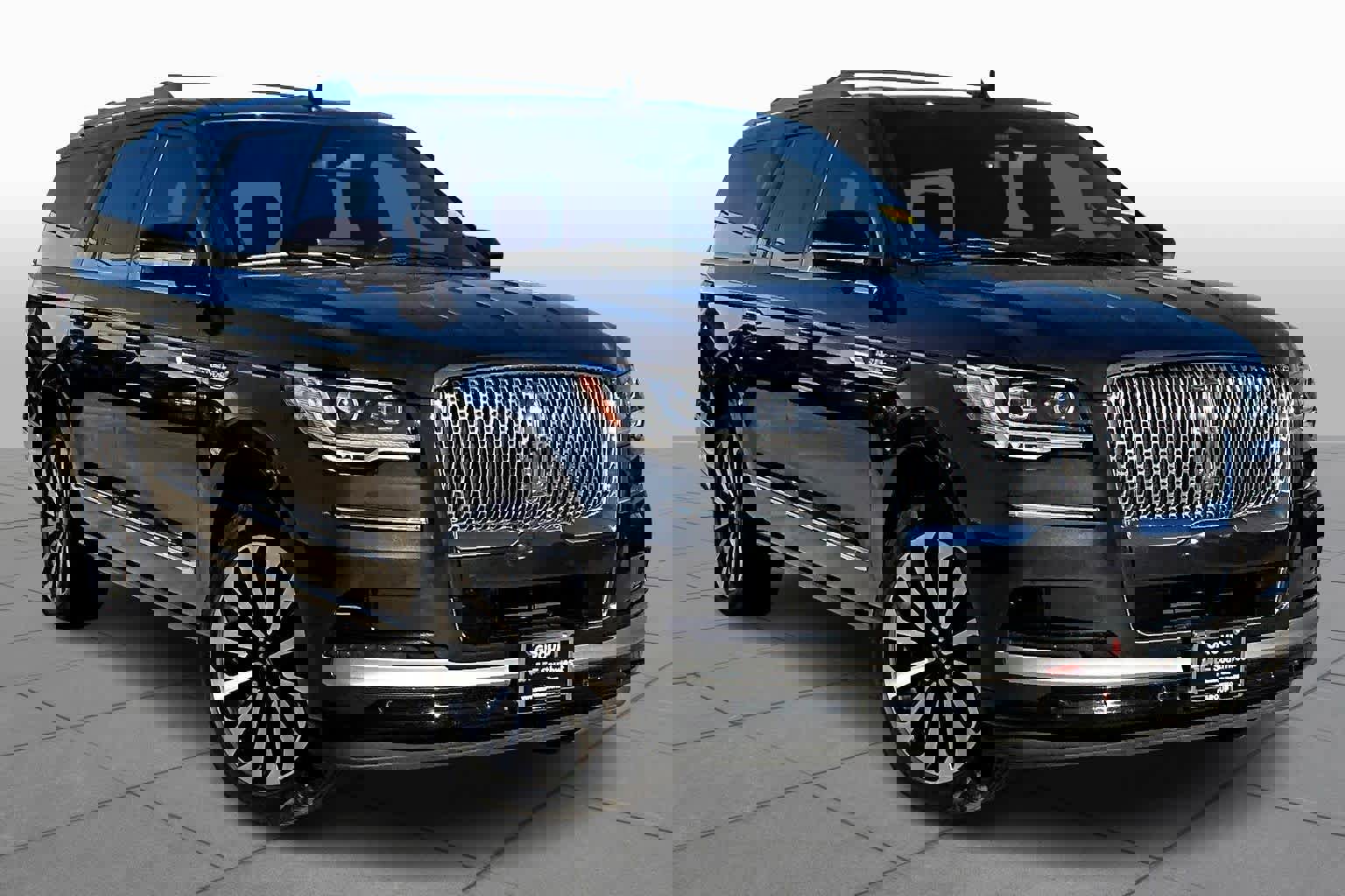 Used 2024 Lincoln Navigator L Reserve image 2