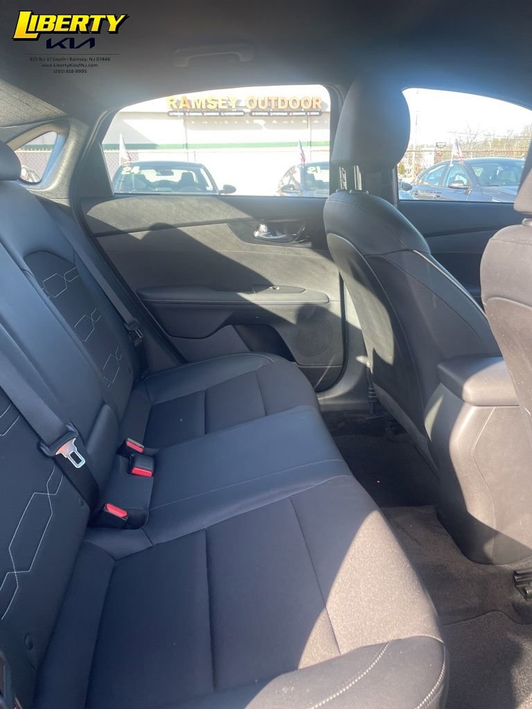 Used 2023 Kia Forte GT-Line image 10