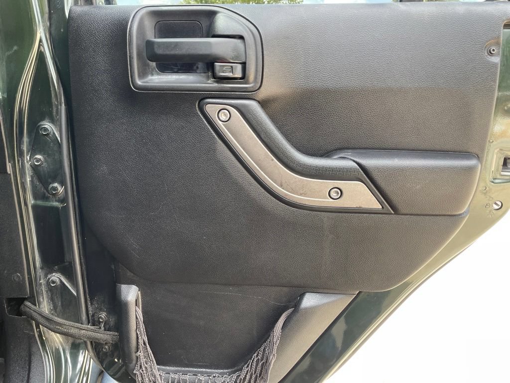 Used 2012 Jeep Wrangler Unlimited Sport AWD/4WD image 21