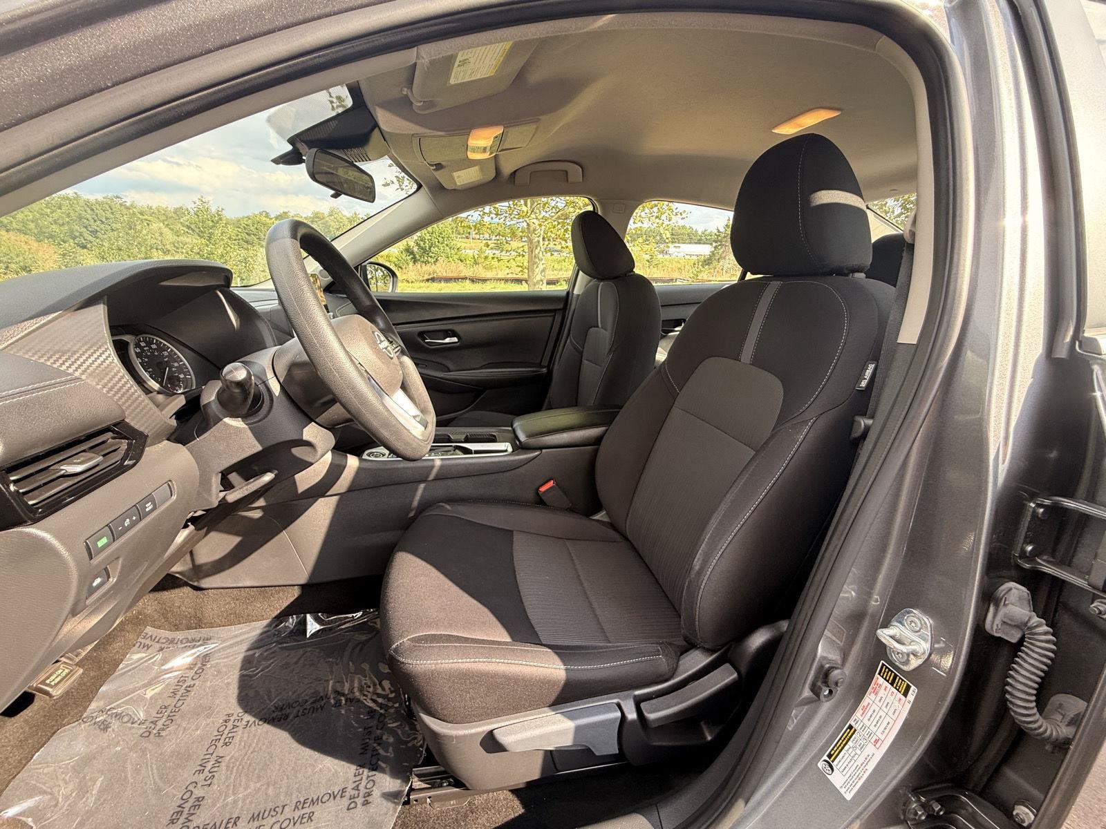 Used 2024 Nissan Sentra SV FWD image 14