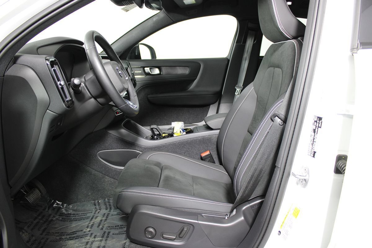Used 2023 Volvo C40 P8 Recharge Ultimate AWD/4WD image 14