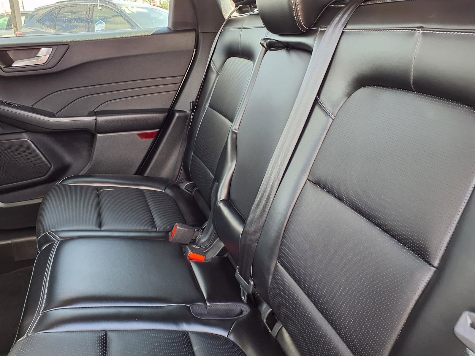 Used 2023 Ford Escape Platinum AWD/4WD image 7
