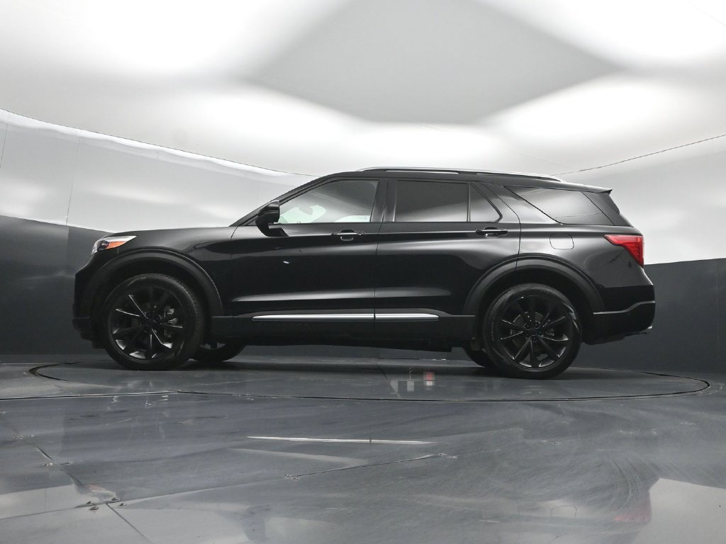 Certified 2022 Ford Explorer Platinum w/ Equipment Group 601A AWD/4WD image 52