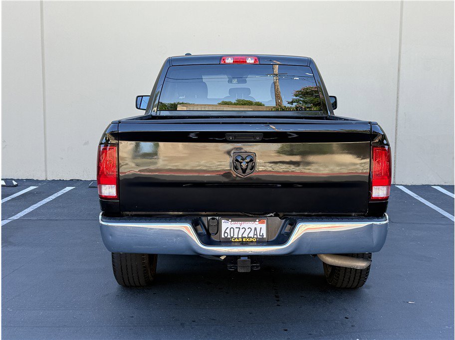 Used 2018 RAM 1500 Express w/ Black Ram 1500 Express Group AWD/4WD image 6