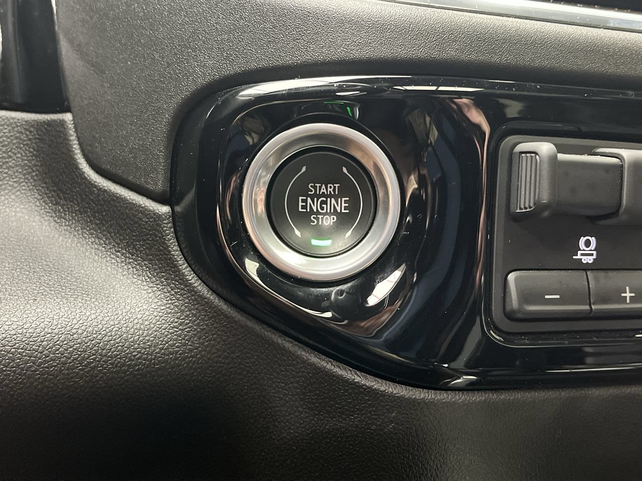 Certified 2024 GMC Sierra 1500 Elevation w/ Elevation Premium Package AWD/4WD image 24