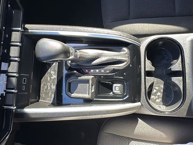 Used 2025 Chevrolet Colorado LT w/ Advanced Trailering Package RWD image 23