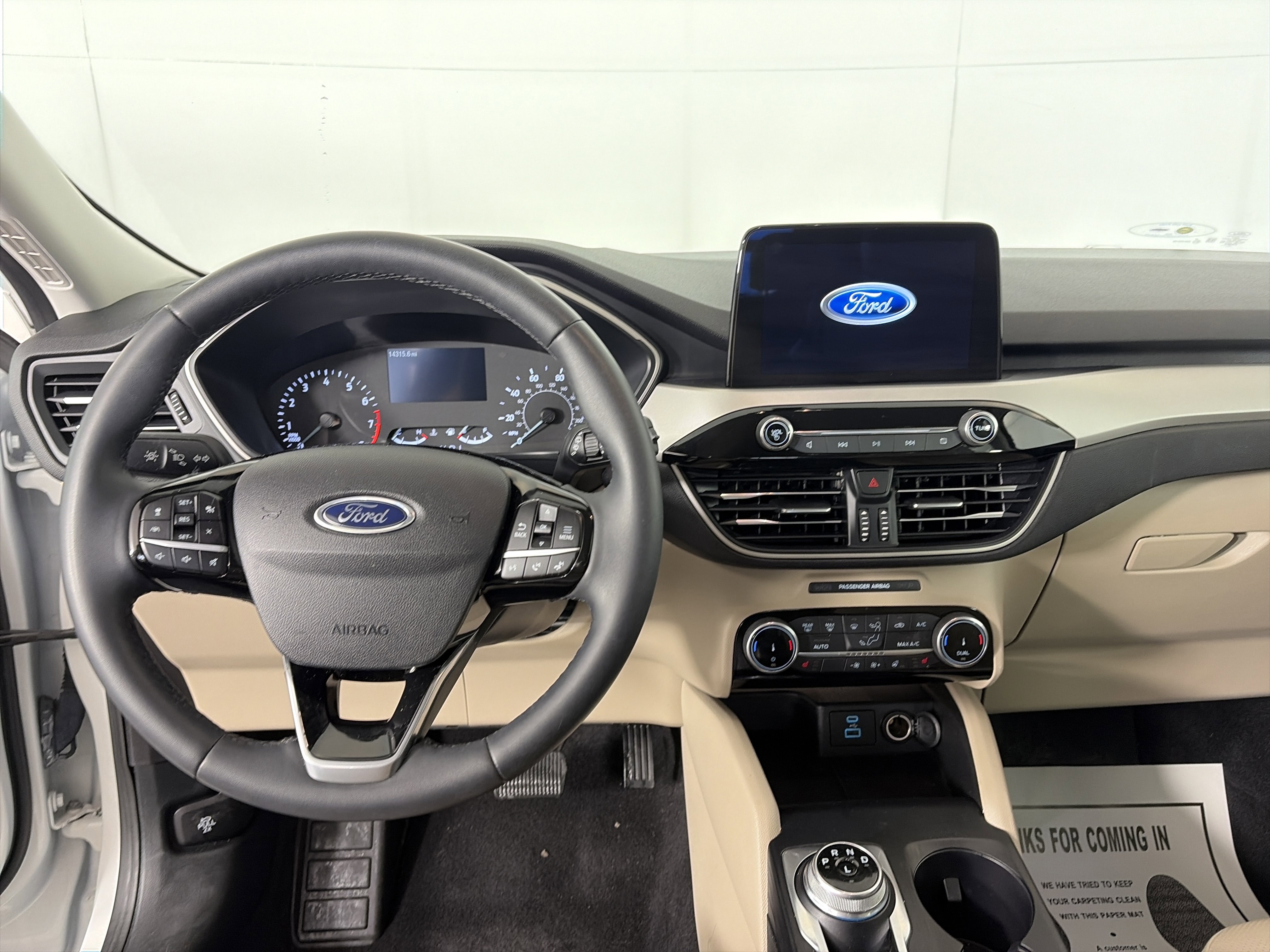 Used 2022 Ford Escape SEL image 3