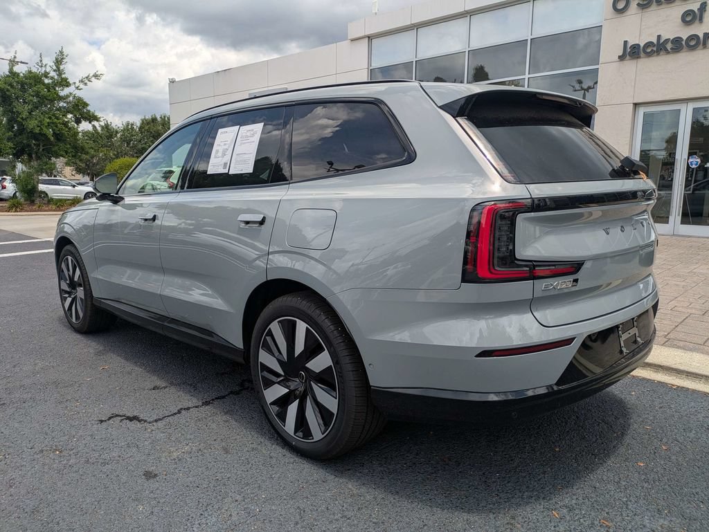 Certified 2025 Volvo EX90 Ultra AWD/4WD image 4