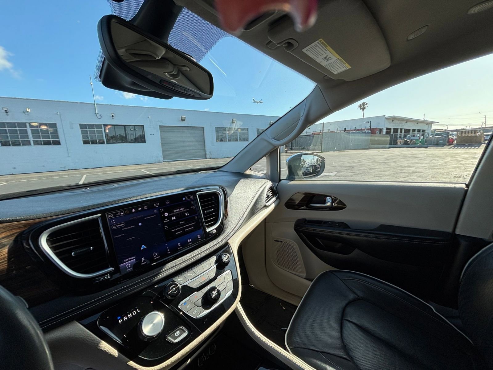 Used 2022 Chrysler Pacifica Limited FWD image 38