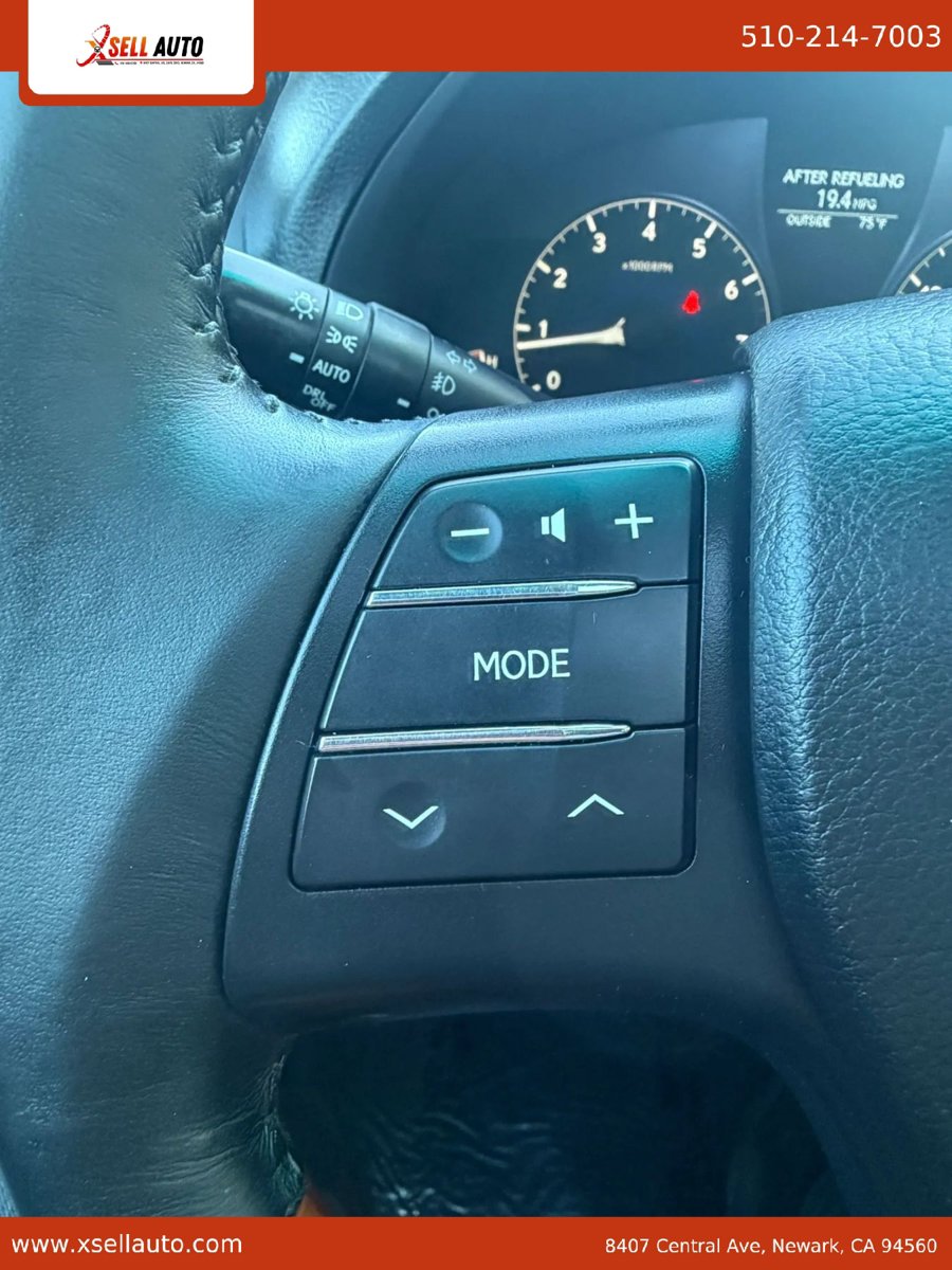 Used 2011 Lexus RX 350 2WD w/ Premium Pkg image 17
