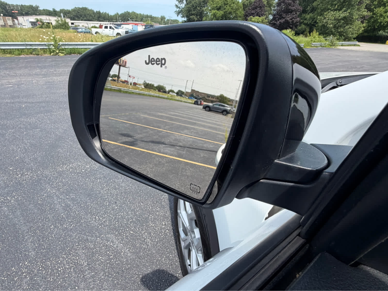 Used 2024 Jeep Compass Latitude AWD/4WD image 13